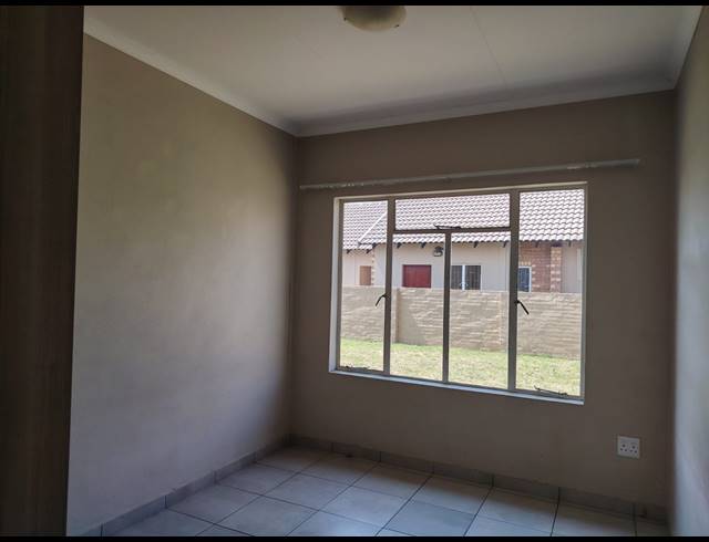 3 BEDROOM TOWNHOUSE FOR SALE IN WATERKLOOF AH